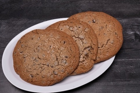 Jumbo Chocolate Chip Cookie