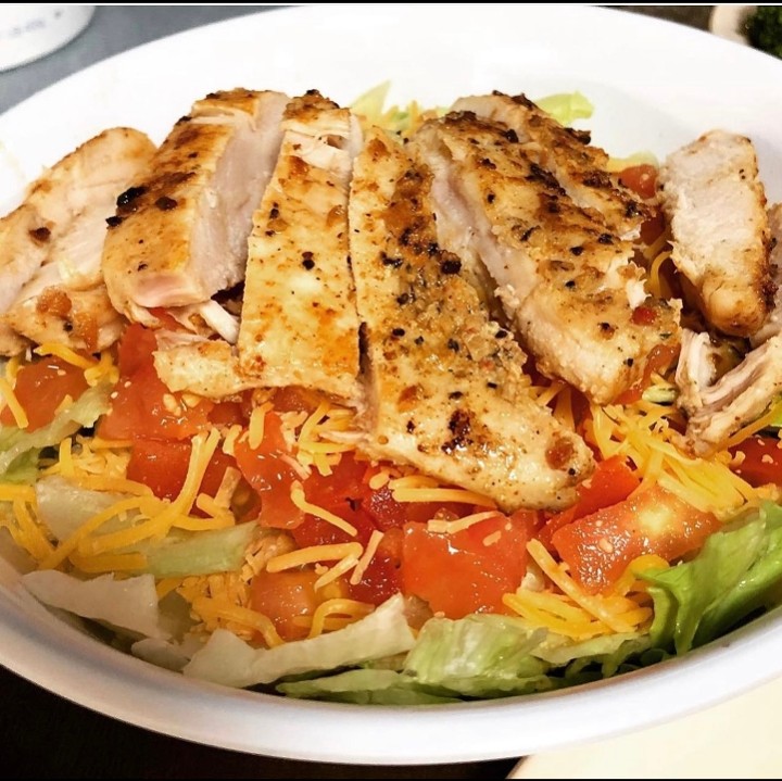 GRILLED CHICKEN SALAD