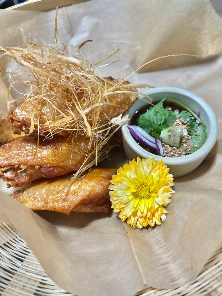 E-Sarn Chicken Wings