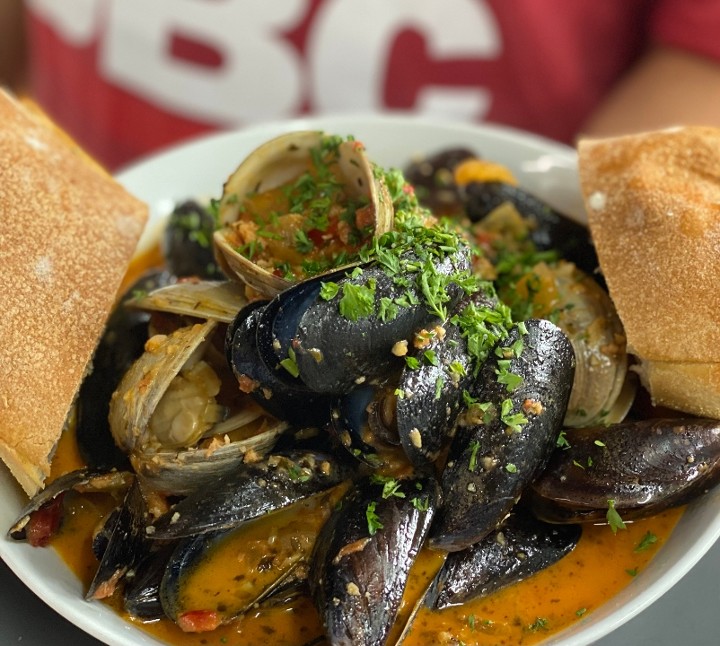 Mussels & Clams Sofrito