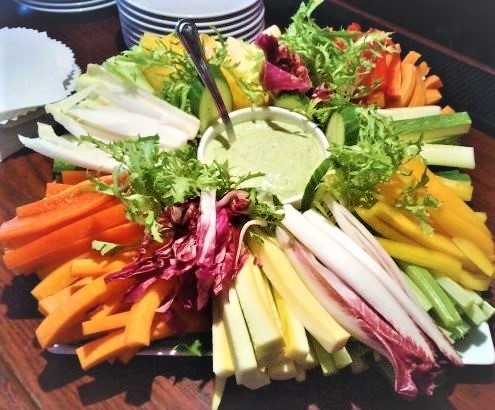 Crudités Basket w/ Dip (Small)