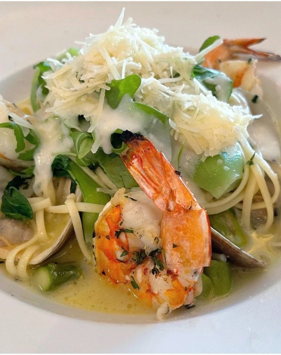 Shrimp & Little Neck Clam Linguini
