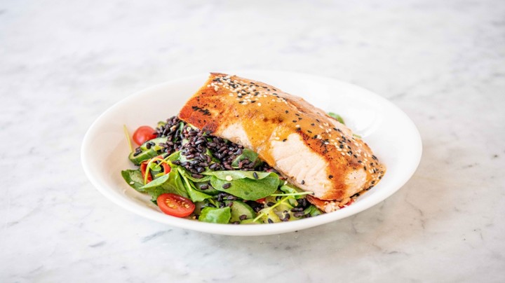 Grilled Salmon Salad