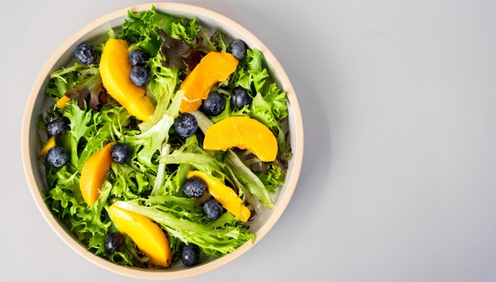 Peach & Blueberry Greens