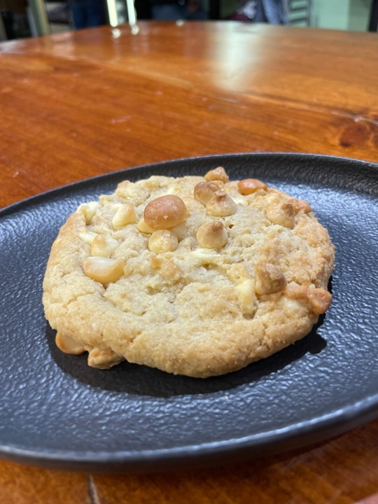 White Choc Macadamia Cookie