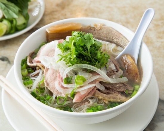 21 Special Combination Noodle Soup (Pho Dac Biet)