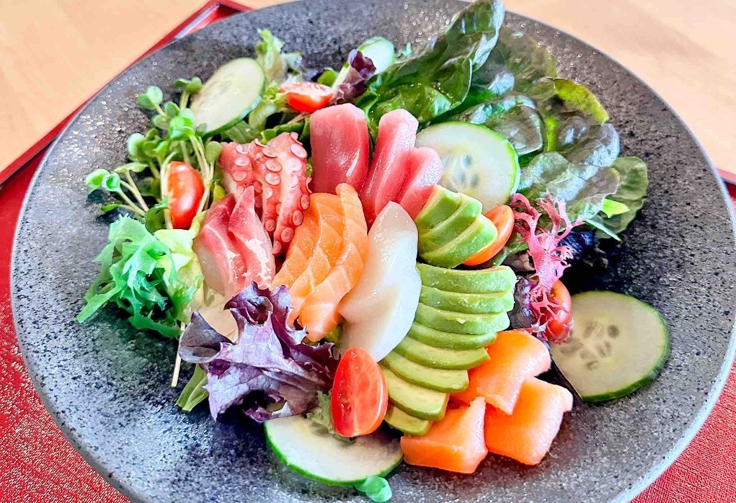 Chef's Choice Sashimi Salad