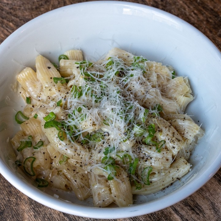 Rigatoni with Spring Onions