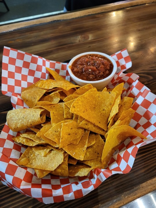 VEGAN Chips & Salsa