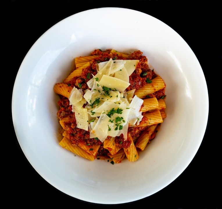 Rigatoni Bolognese (L)