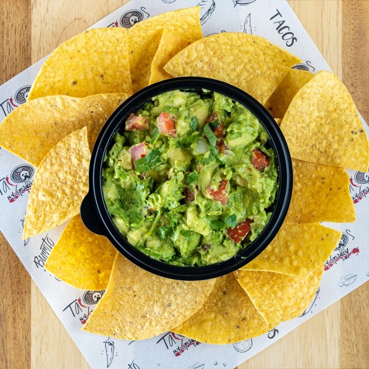 GUACAMOLE AND CHIPS