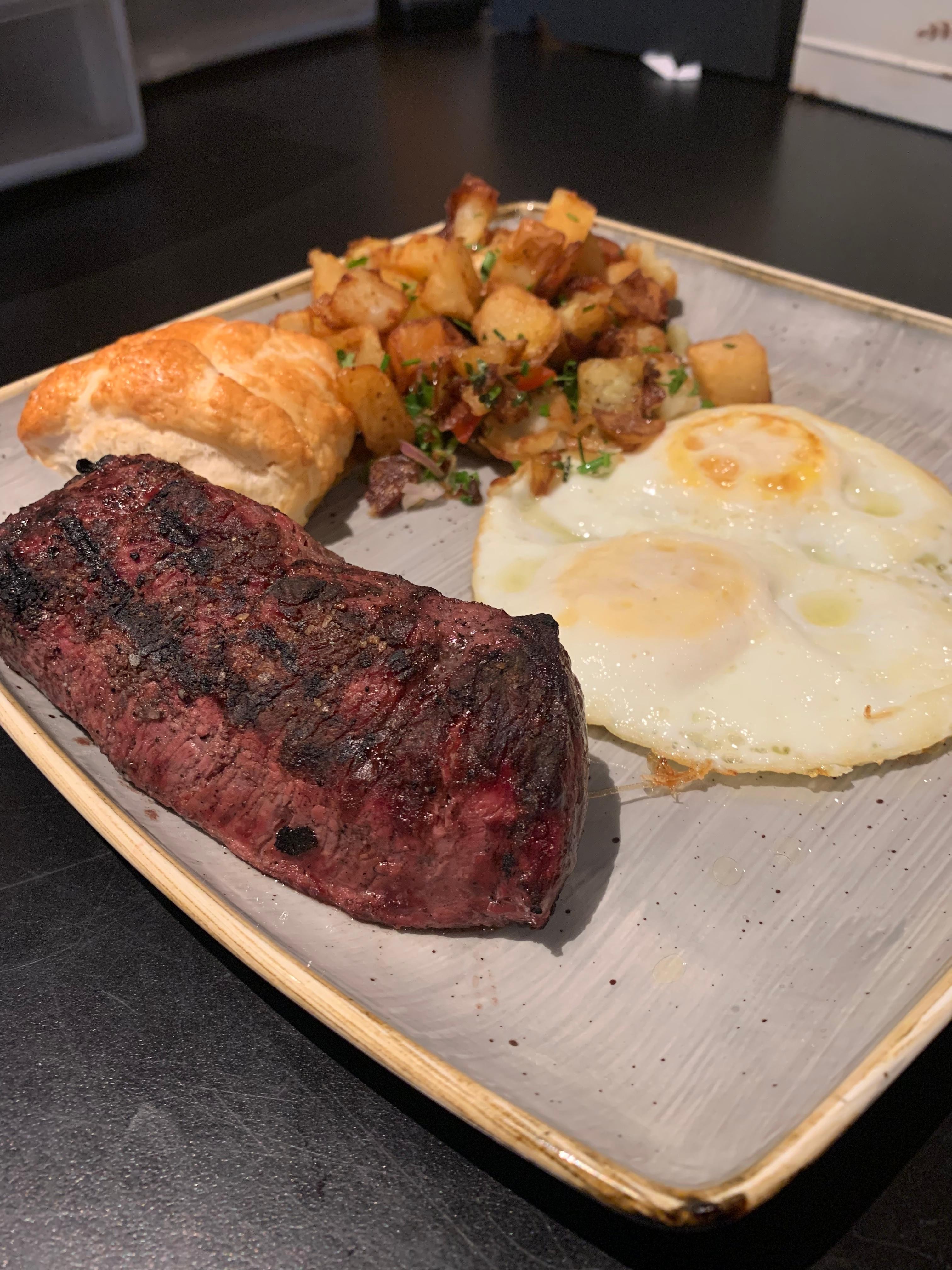 Ny Steak and Eggs