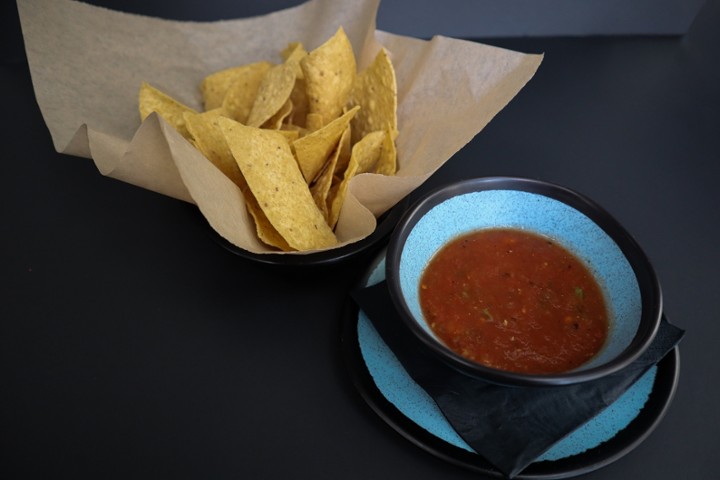 CHIPS & SALSA