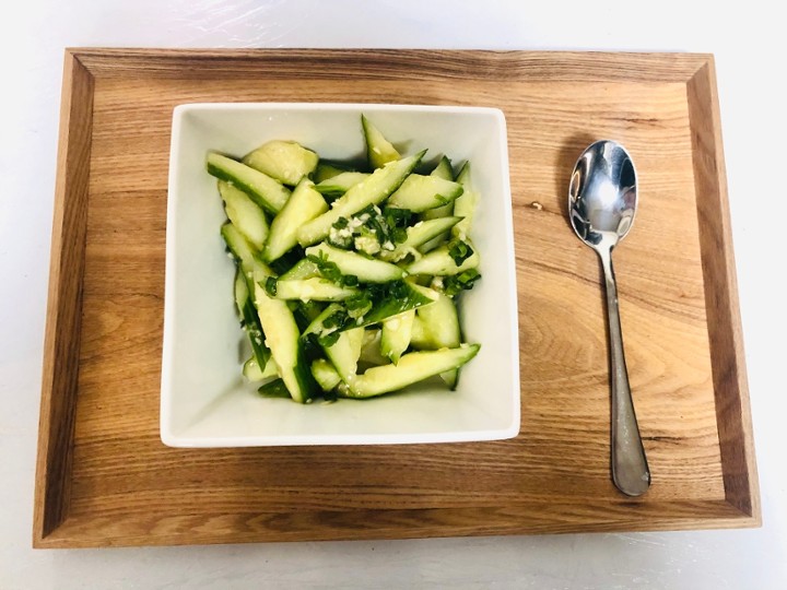 🥬 脆口小黃瓜 Crispy Cucumber in Mashed Garlic