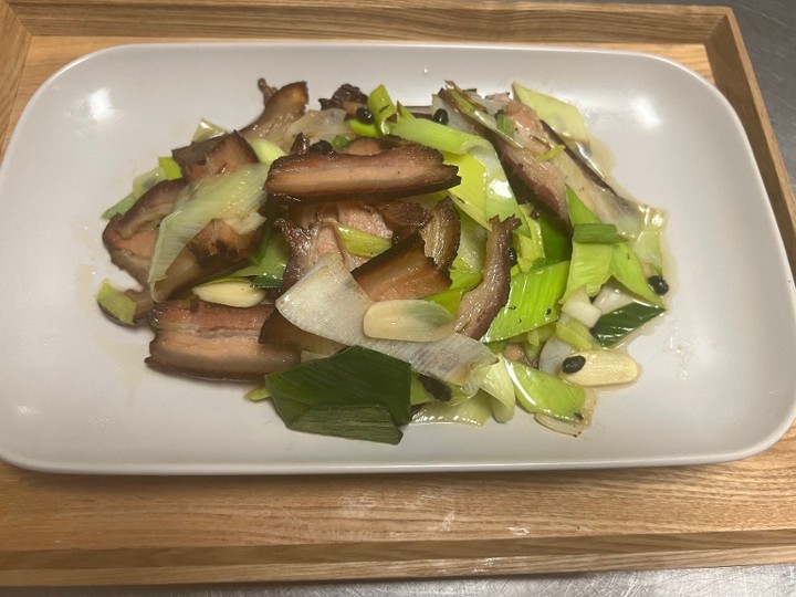 蒜苗炒臘肉 Chinese Bacon w Garlic Sprout