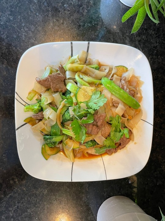 85. Stir-fried Noodle Beef