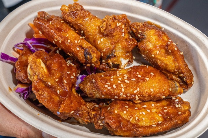 CHICKEN WINGS