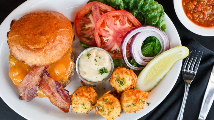 HOUSE MADE CHEESEBURGER