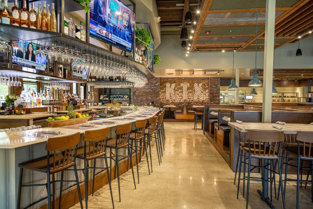 Local Table Cinco Ranch