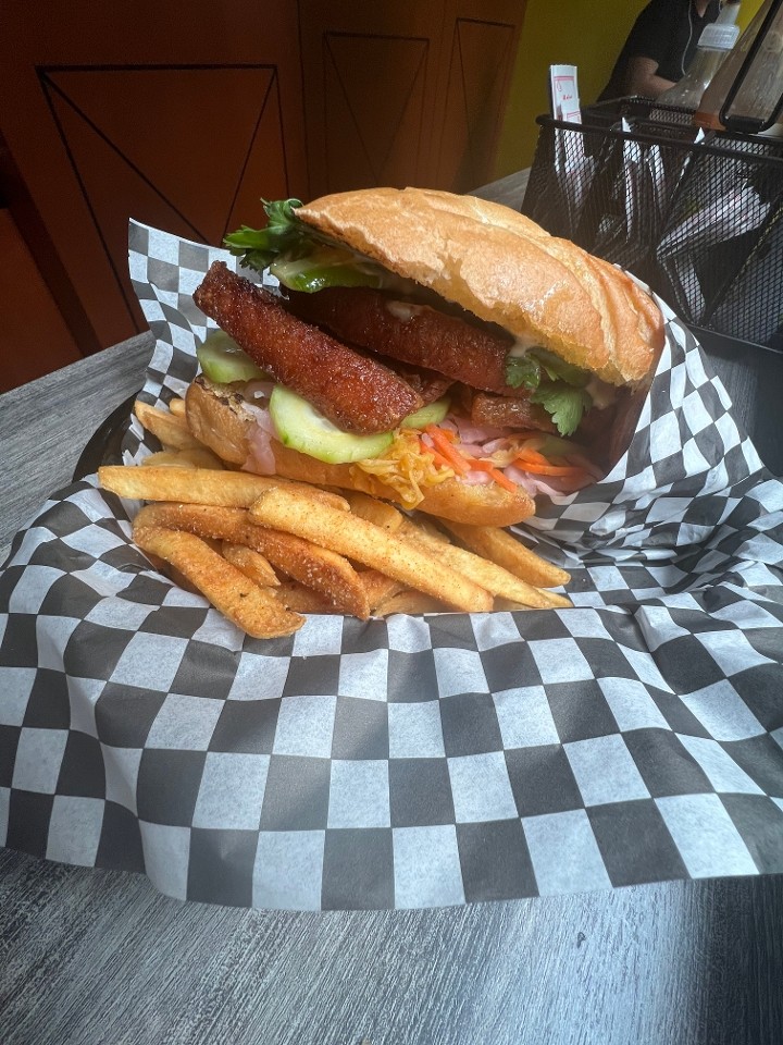 HunnyBeez Deluxe Sandwich