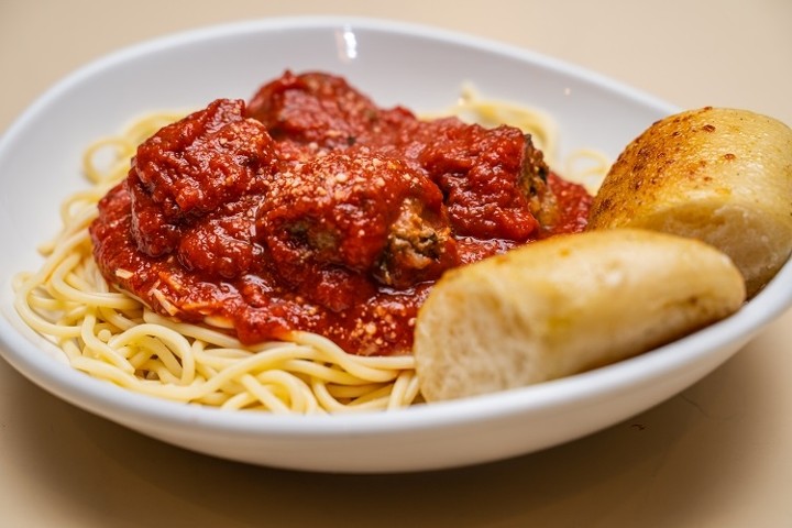 Spaghetti w/ Meatballs