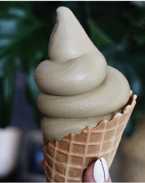 Okinawa Oatmilk Soft Serve (Dairy-free&Vegan)