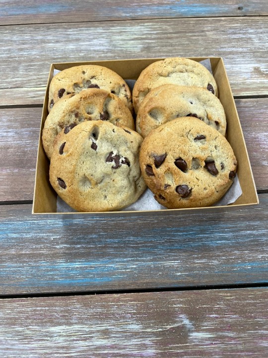 Chocolate Chip Cookies (6 Count)