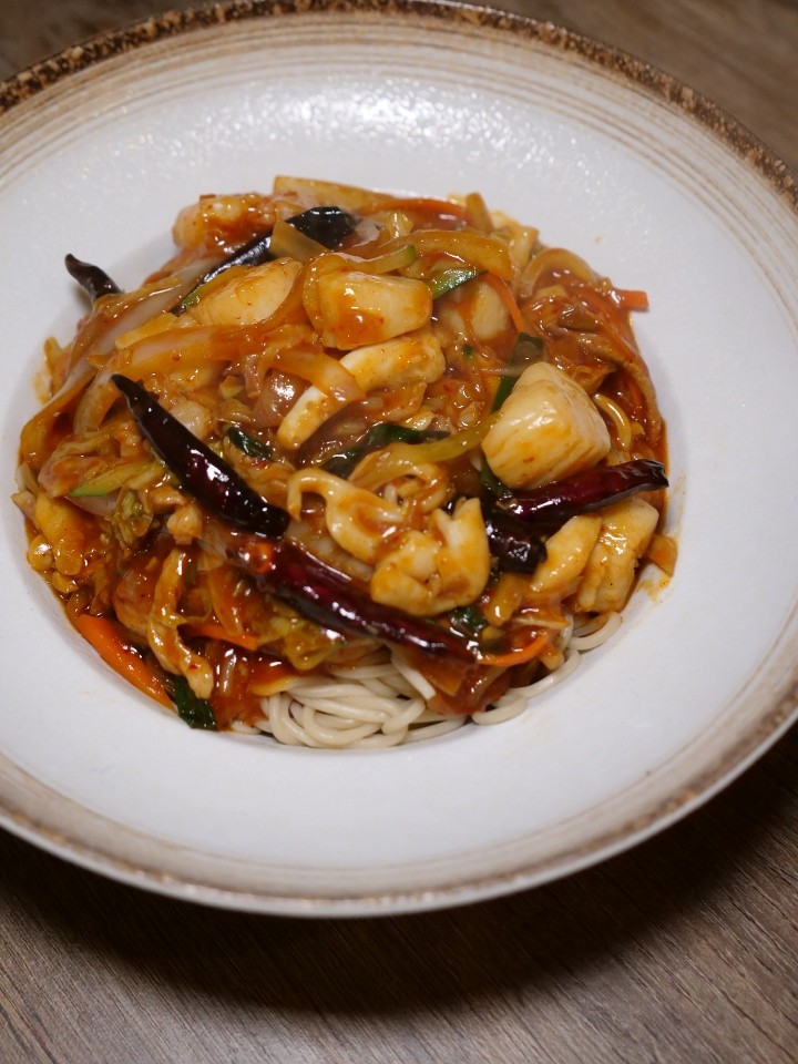 Seafood Noodle Platter