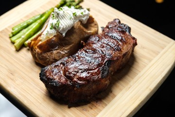 Spiro's Restaurant & Lounge