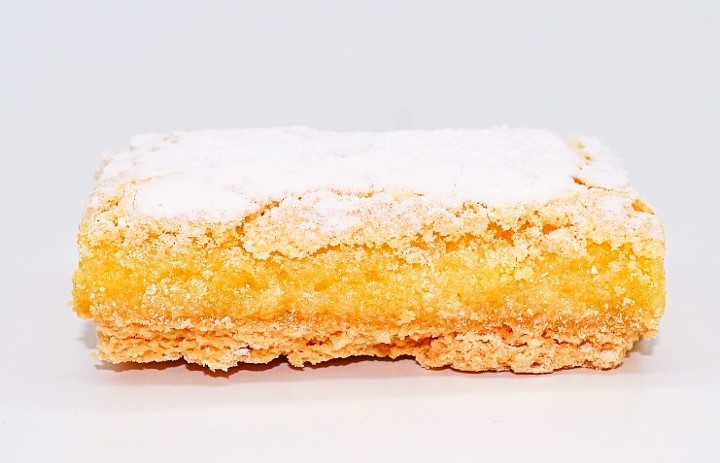 LUSCIOUS LEMON BAR