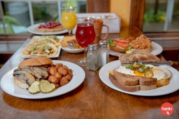 Julie's Park Cafe