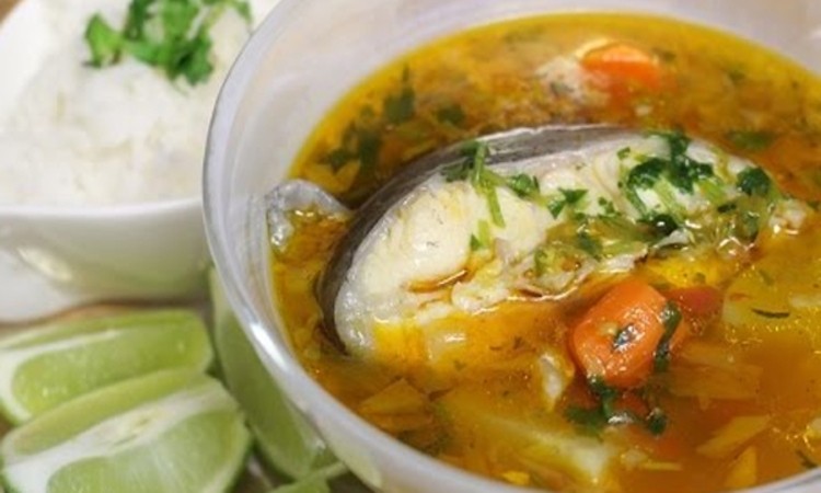 Caldo de Pescado (fish soup)