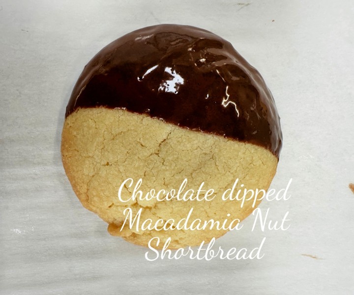 Chocolate Dipped Mac Nut Single