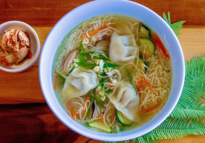#28 Mandoo Noodle Soup