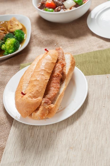 Macau Style Pork Chop Sandwich 澳門豬扒包