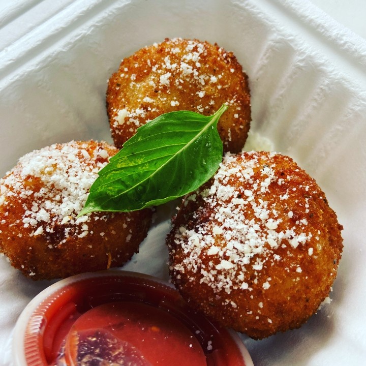 ARANCINI (Italian Risotto Balls)