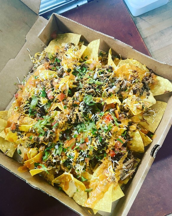 BARBACOA BRISKET NACHOS