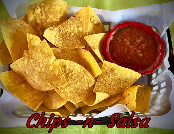 Chips & all 4 Salsas