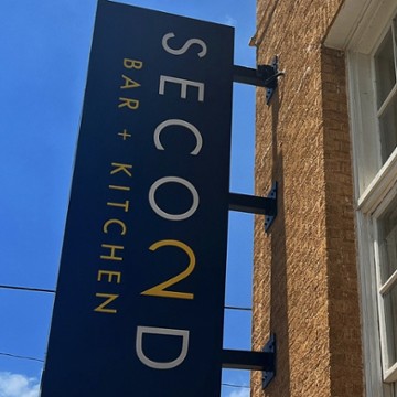 SECOND BAR + KITCHEN