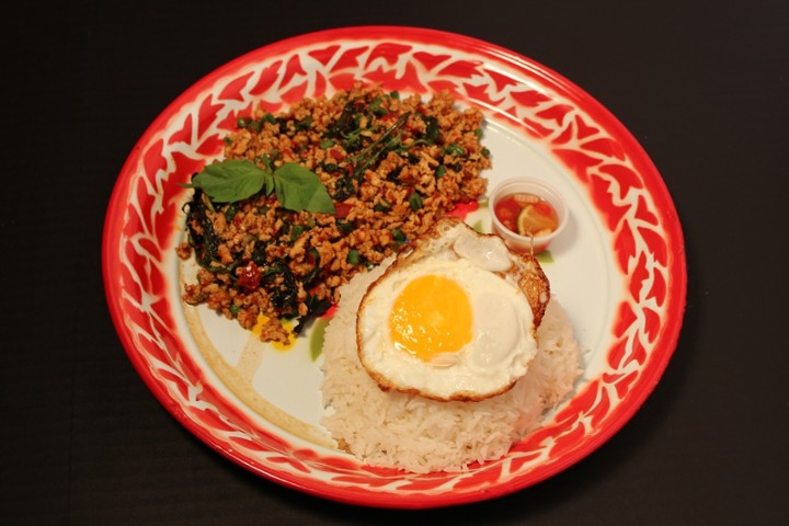 Kapow Gai Khai Dow w/ Egg & Rice