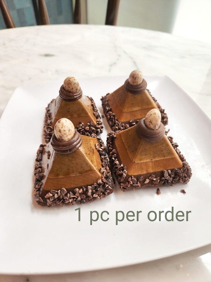 pyramid mocha cake