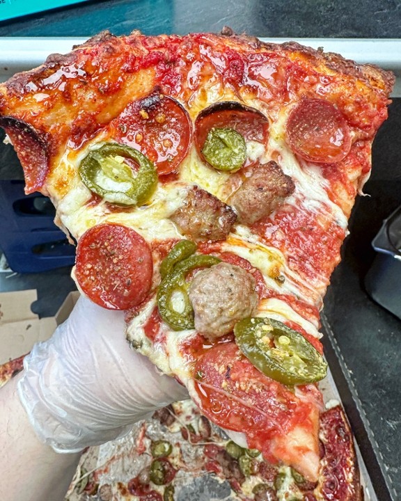 Large Spicy Sausage Boi Pizza