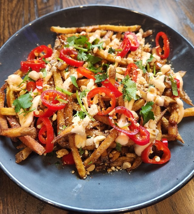 SRIRACHA THAI PEANUT FRIES