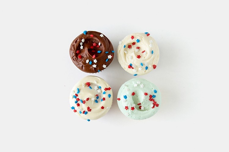 4th of July Decorated Cupcakes 4-box
