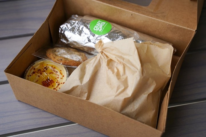 Veggie Pita Boxed Lunch