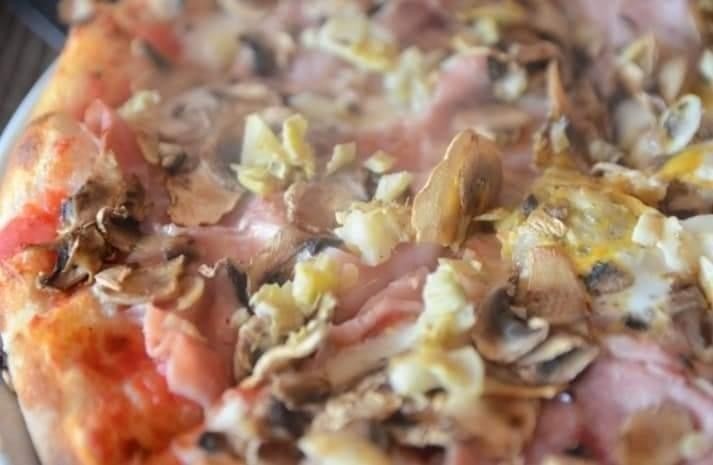 14" ARTICHOKE/HAM/MUSHROOM PIZZA