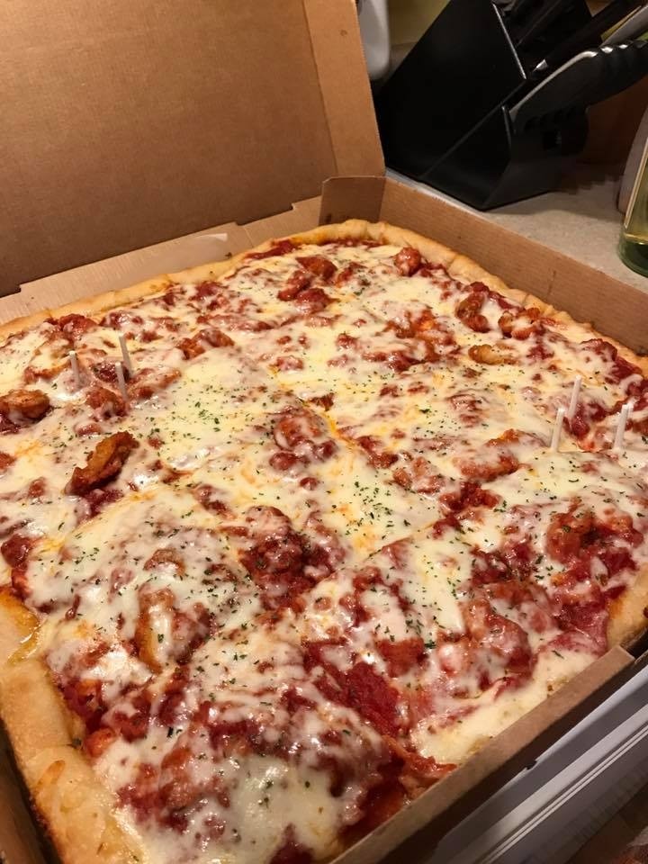 10" SICILIAN CHICKEN PARMESAN PIZZA