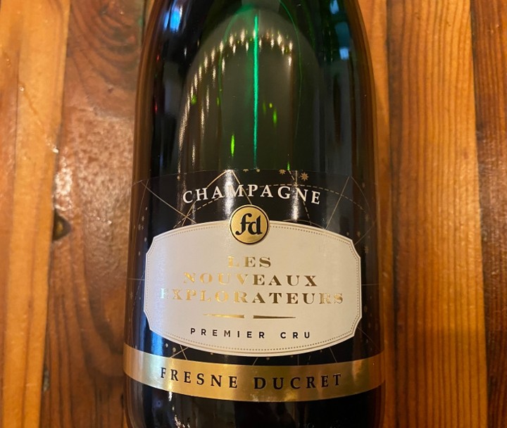 Champagne. Fresne Ducret "Les Nouveaux Explorateurs." France.