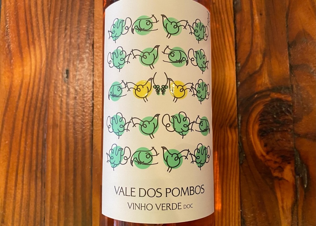 Rosé of Vinho Verde. Quinta da Lixa, Vale dos Pombos. Portugal.