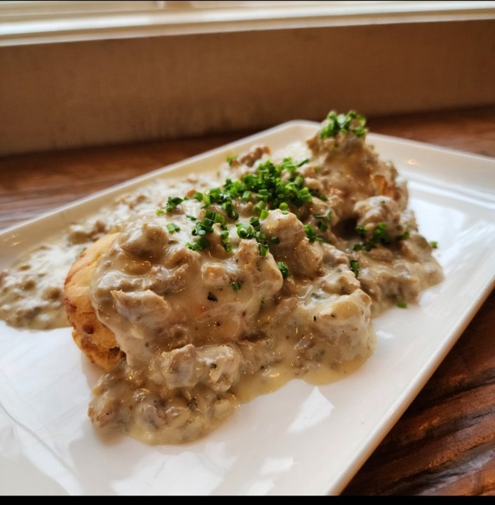 Sawmill Biscuit and Gravy